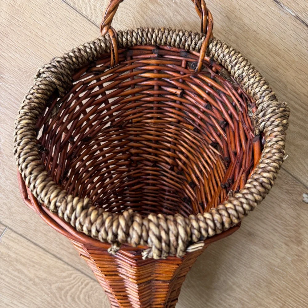 Vintage Woven Wicker Cornucopia Basket Brown Horn of Plenty Thanksgiving Decor